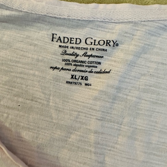 Women’s Faded Glory T-shirt. Size XL. Like New - Picture 2 of 4